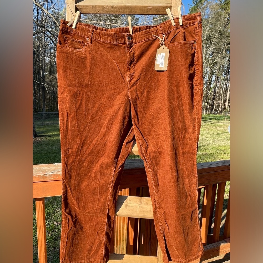 Land’s End 
Fit 2 Straight Leg
Corduroys